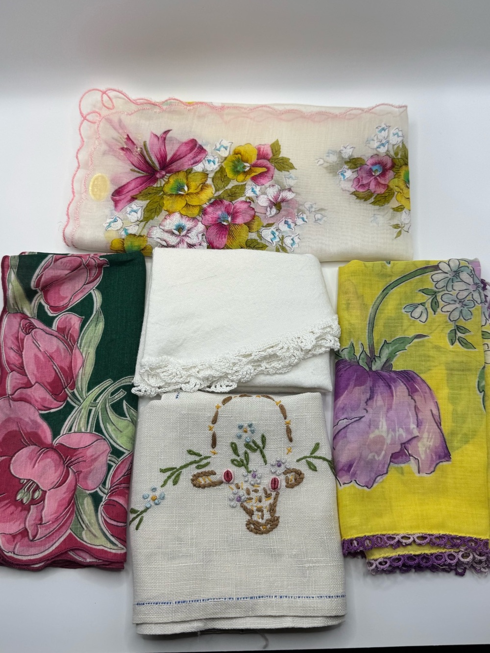 Bundle of 5 Vintage Linens